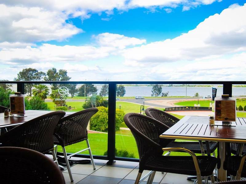 Club Mulwala Resort Экстерьер фото